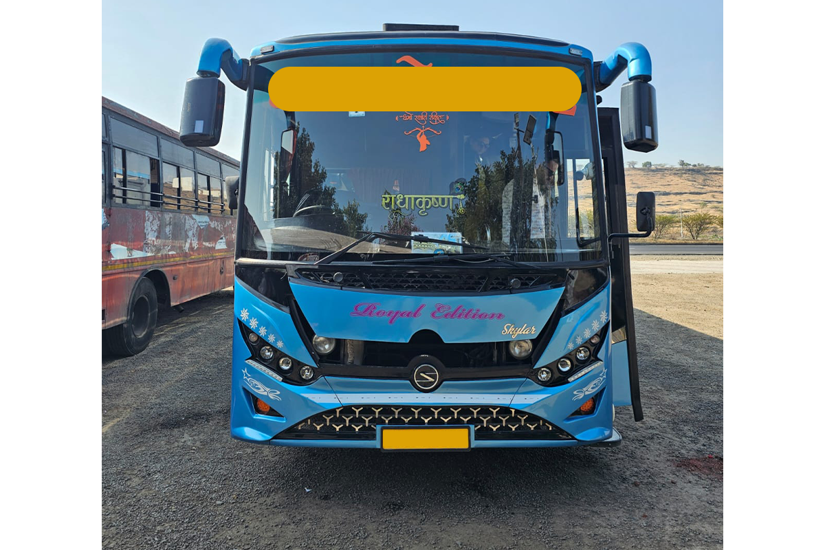 Coach 32–49 Seater